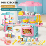 Dos versiones de color de la cocina de juguete acompañadas de sus accesorios