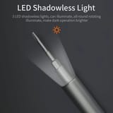 Punta del destornillador iluminada por sus tres luces LED integradas.