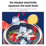 Primer plano del cabezal de seis cuchillas de acero entre cubos de hielo, frutillas y rodajas de limón