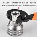 Llave chicharra con dado universal ajustable