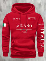Sudadera roja con capucha, bolsillo frontal y gráficos alusivos a Milano e Italia.