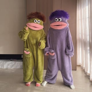 Pijama enterizo de monstruo con capucha