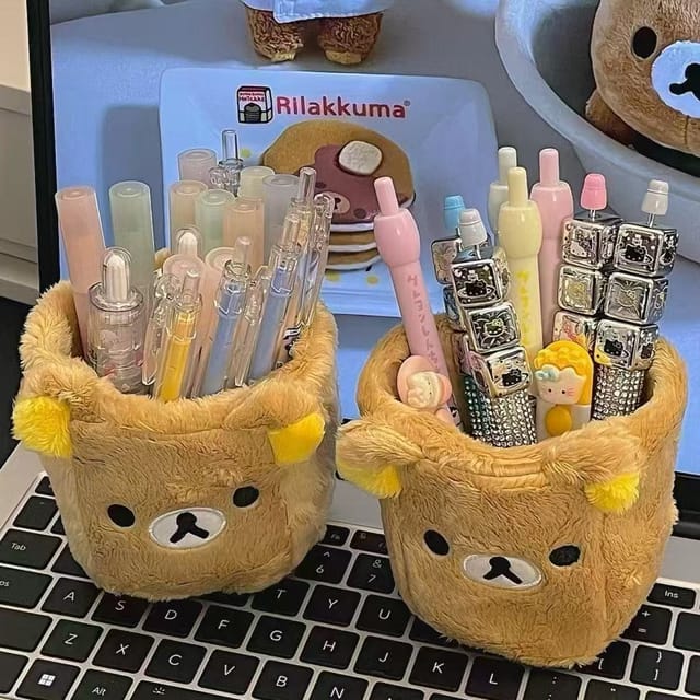 Portalápices de felpa kawaii para escritorio