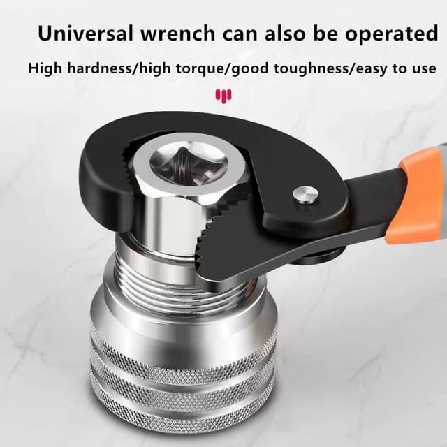 Llave chicharra con dado universal ajustable